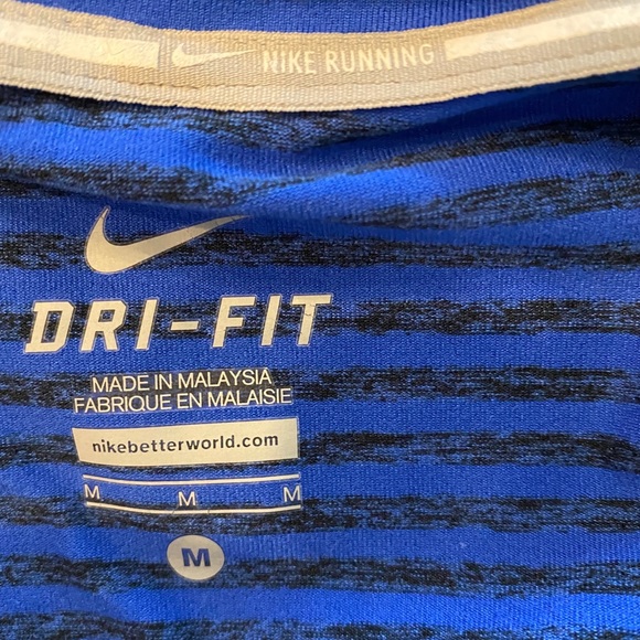 Nike Women’s Half Zip - Picture 3 of 3